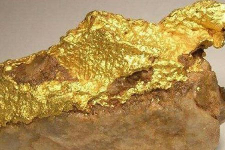 پروژه طلای سقز در چند قدمی بهره‌برداری/ سرمایه‌گذاری ۶۵ میلیون دلار برای تولید سالانه ۵۰۰ کیلوگرم شمش طلا