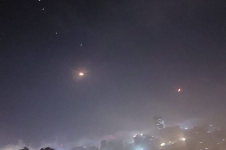 ببینید…//  واضح ترین تصاویر از لحظات اصابت موشک‌های ایرانی به اهداف
