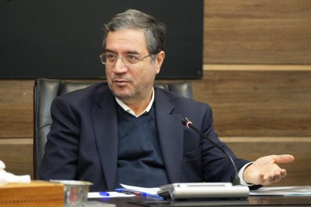 سوق دادن جامعه به سمت تولید و سرمایه‌گذاری ضروری است